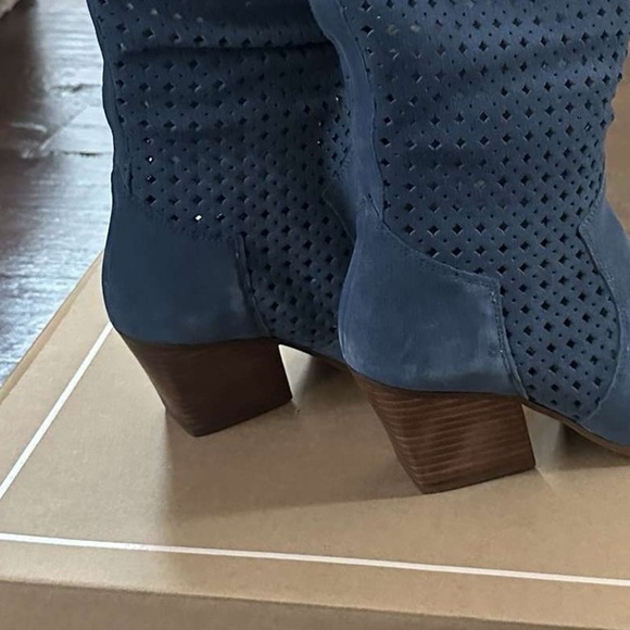 Seychelles-Diva Blue Suede Leather Perforated Mid Calf Boots-Blue-7.5 NEW - Picture 6 of 10